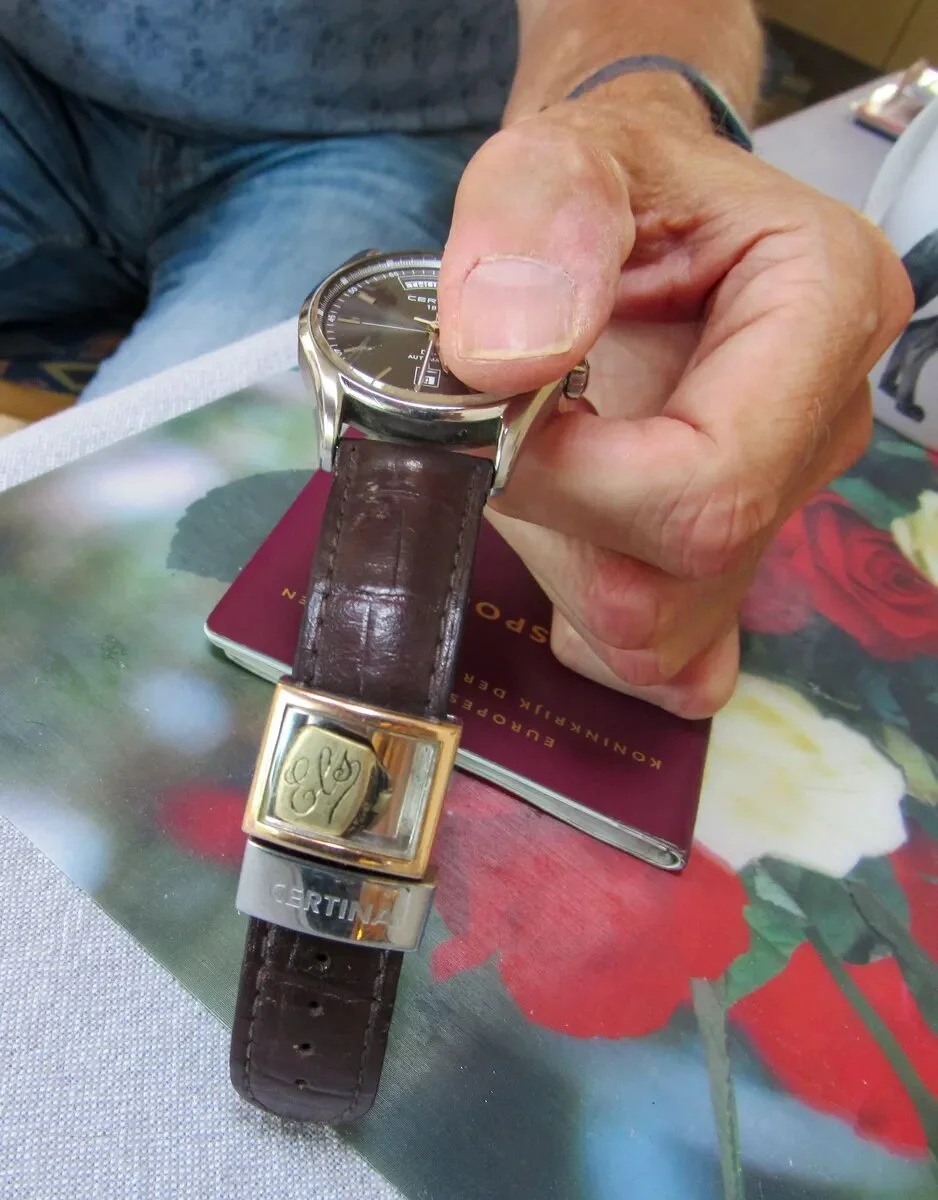 Hans displays Elsemiek’s ring. Photo: Ekaterina Glikman