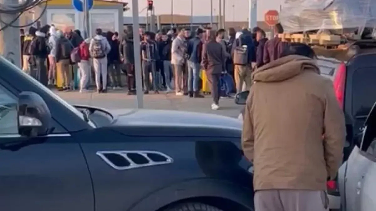 Очередь на пропускном пункте. Фото: соцсети
